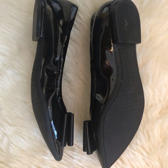 TAHARI black flats size 6M - Picture 5 of 9